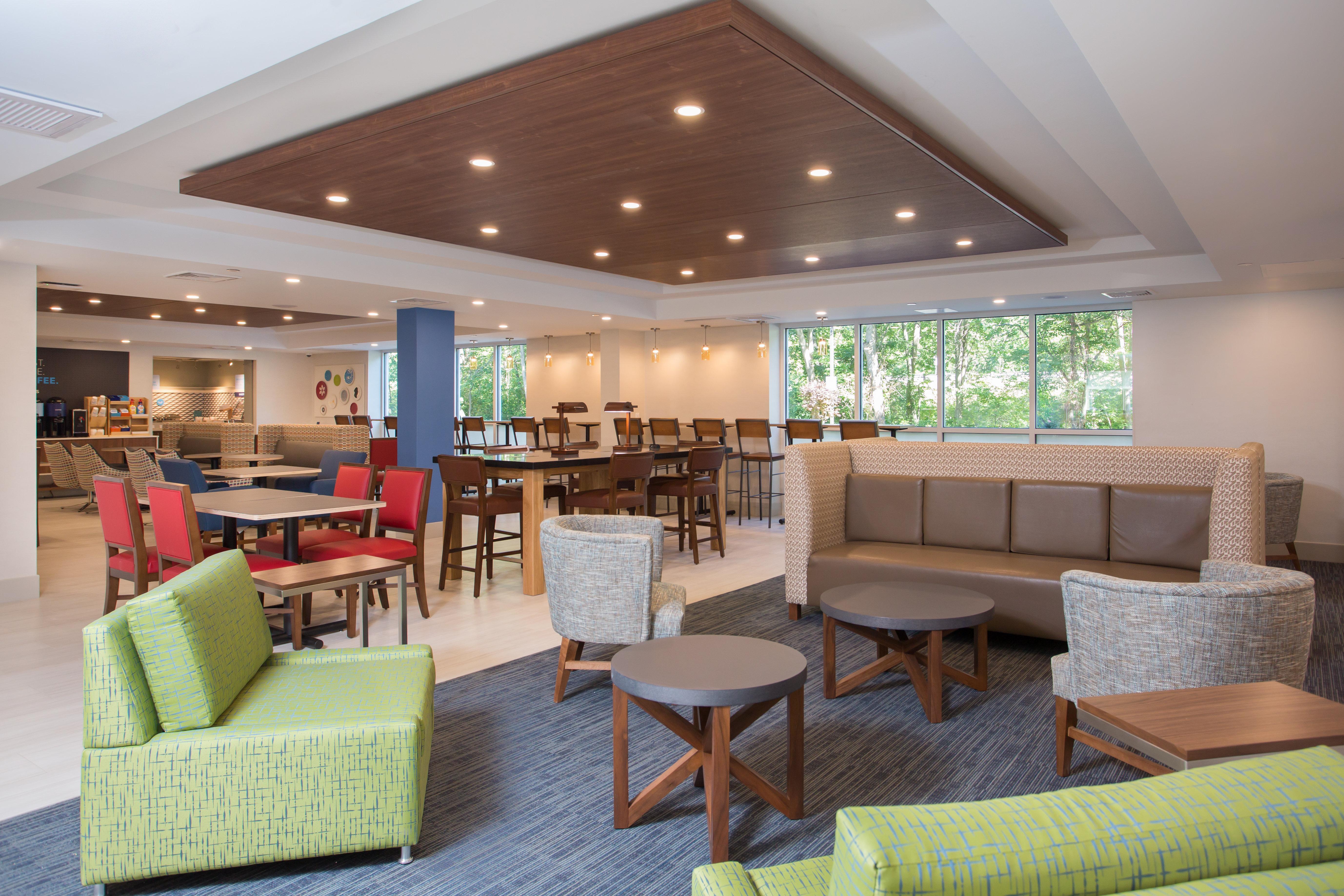 Holiday Inn Express Chelmsford By Ihg Dış mekan fotoğraf