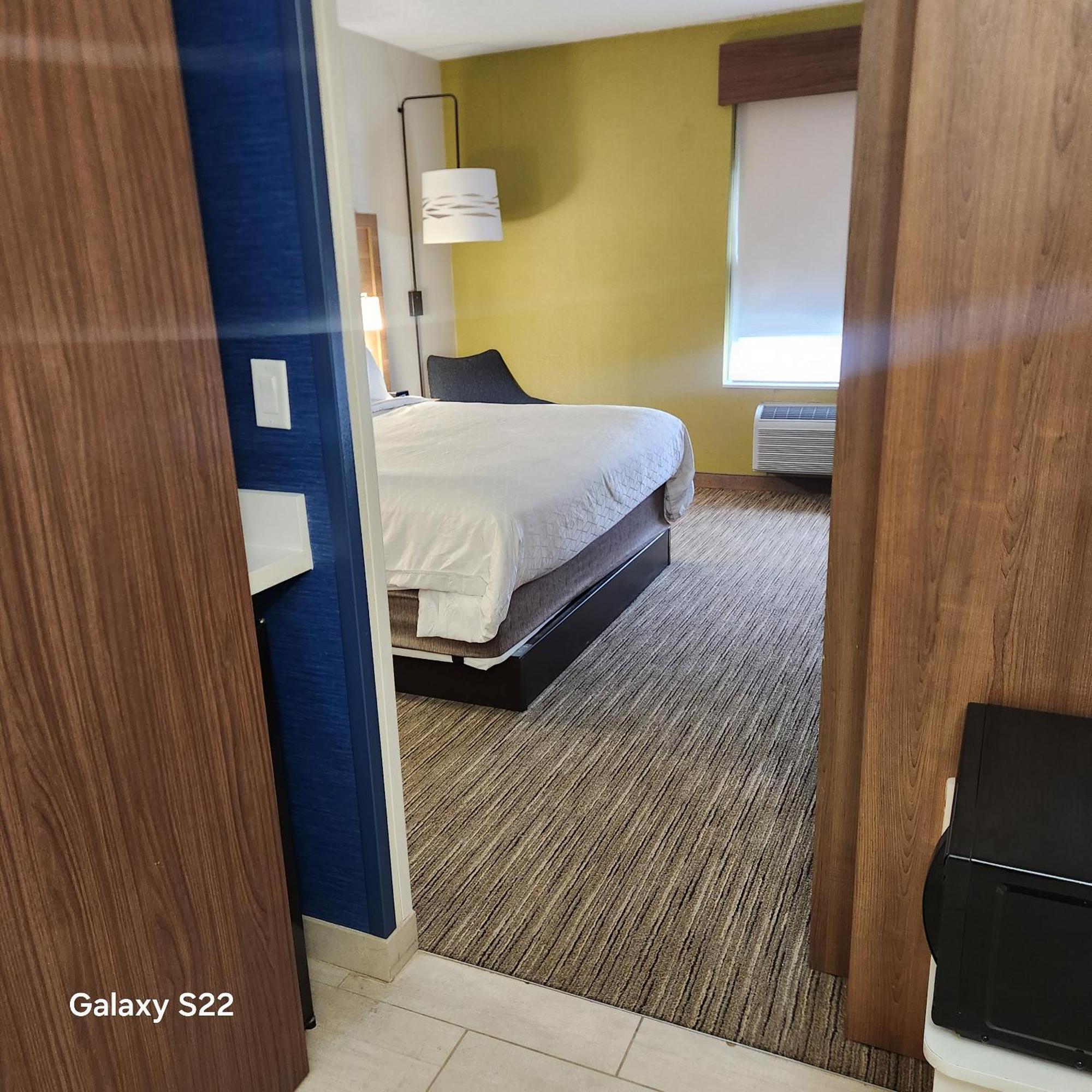Holiday Inn Express Chelmsford By Ihg Dış mekan fotoğraf